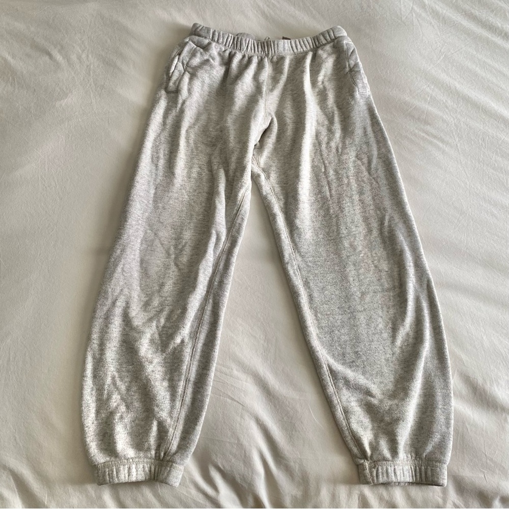 Entireworld Sweat Pants and Sweatshirt Set - Picture 4 of 6
